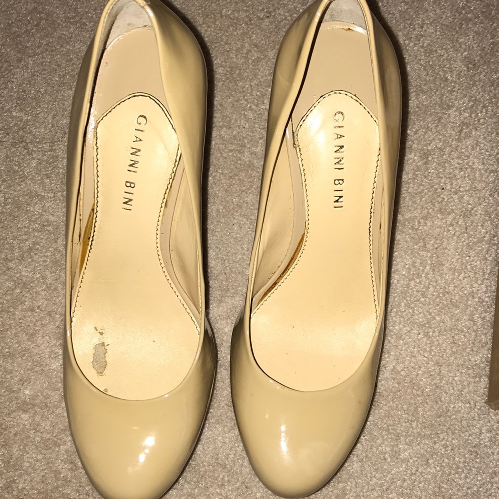 Gianni Bini nude heels